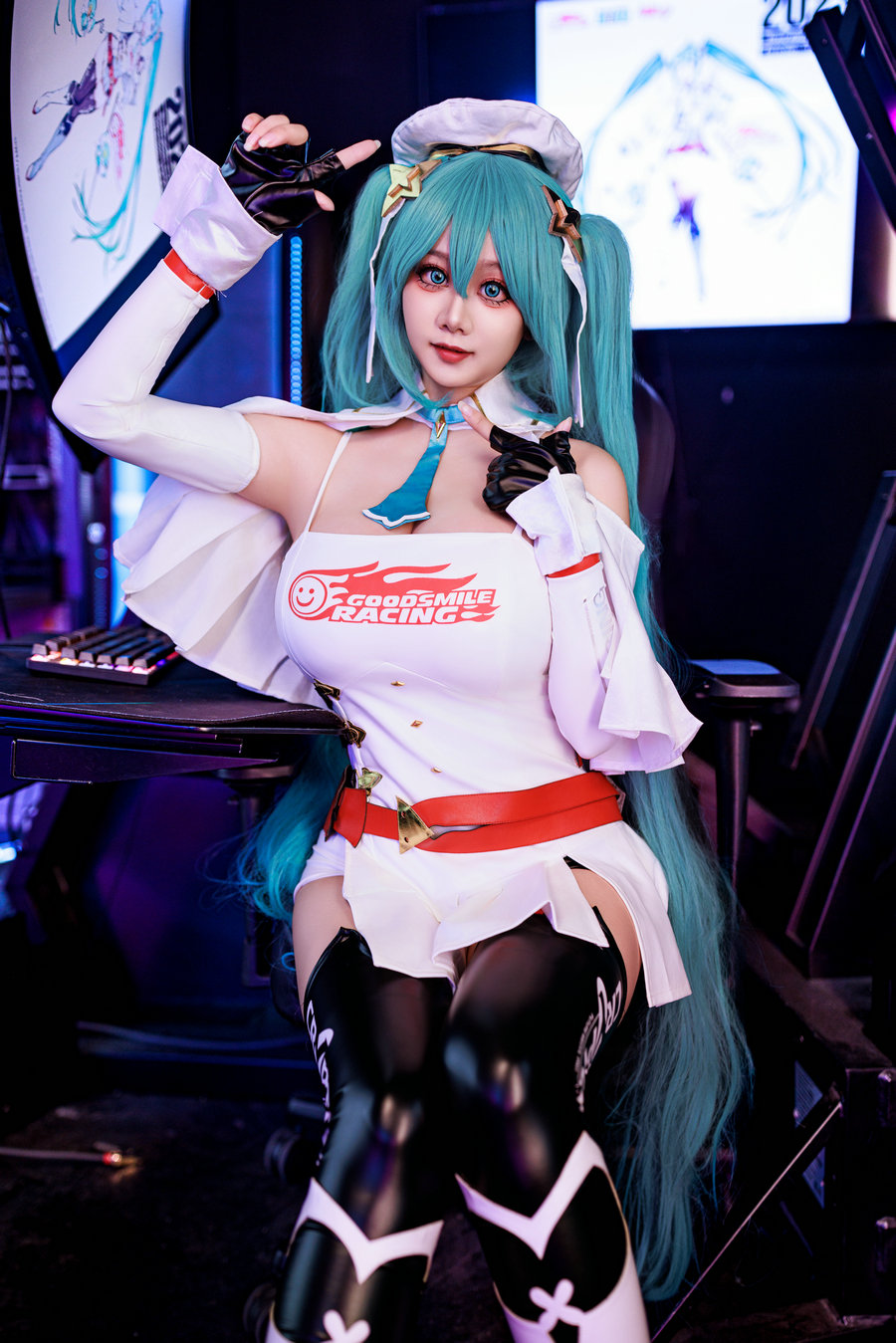 阿雪雪 - 赛车MIKU [89P2V-3.13GB]