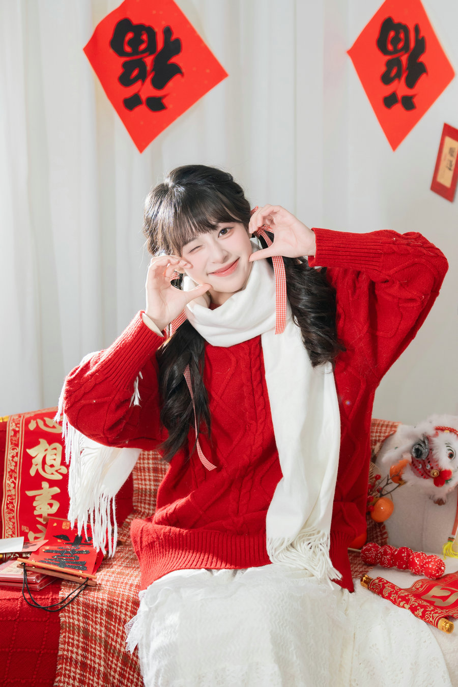 [YITUYU]艺图语 2025.12.15 预制新年照 夏芋小年 [51P-0.99GB]