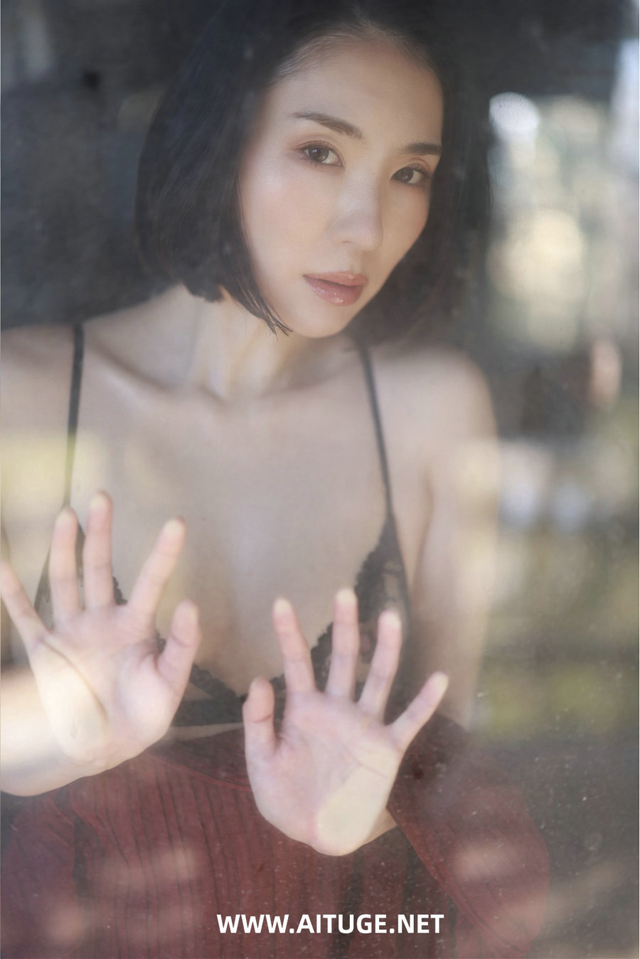 聖ひばり - 聖なるエロス [32P17MB]