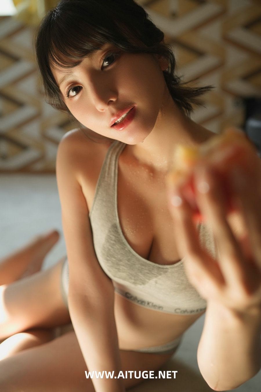 新妻ゆうか - イケナイ淑女 vol.1 [74P64MB]