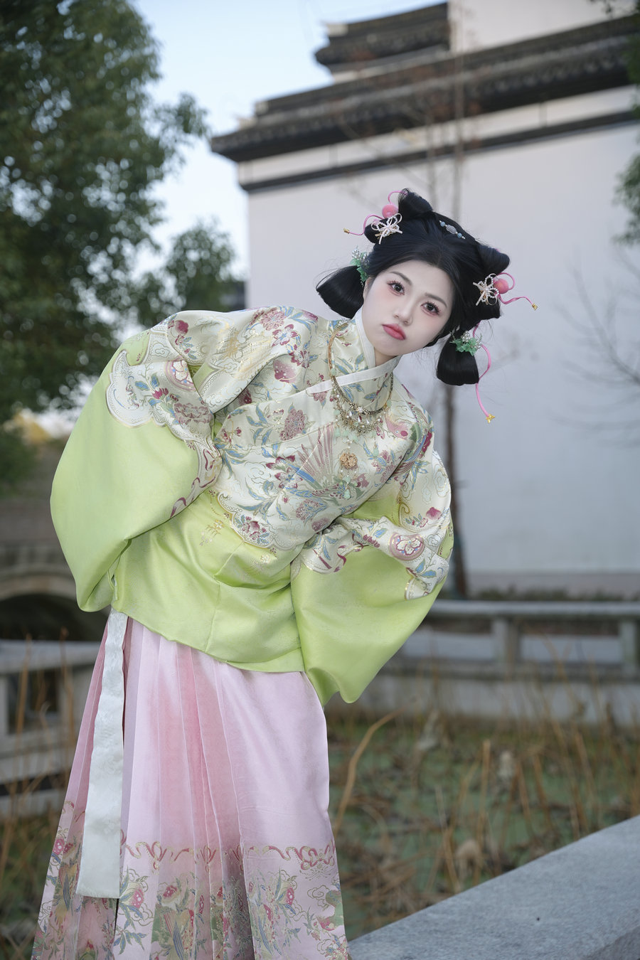 [YITUYU]艺图语 2026.01.21 不辜负眼前季节 俏皮明制 欺负饭粒的米粒 [14P-194MB]