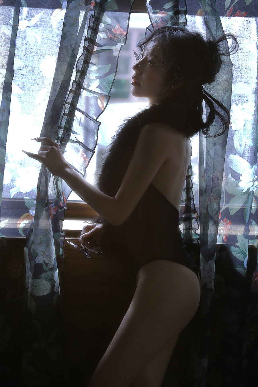 [YITUYU]艺图语 2026.02.07 黑蝶 野生模特园子 [17P-69MB]