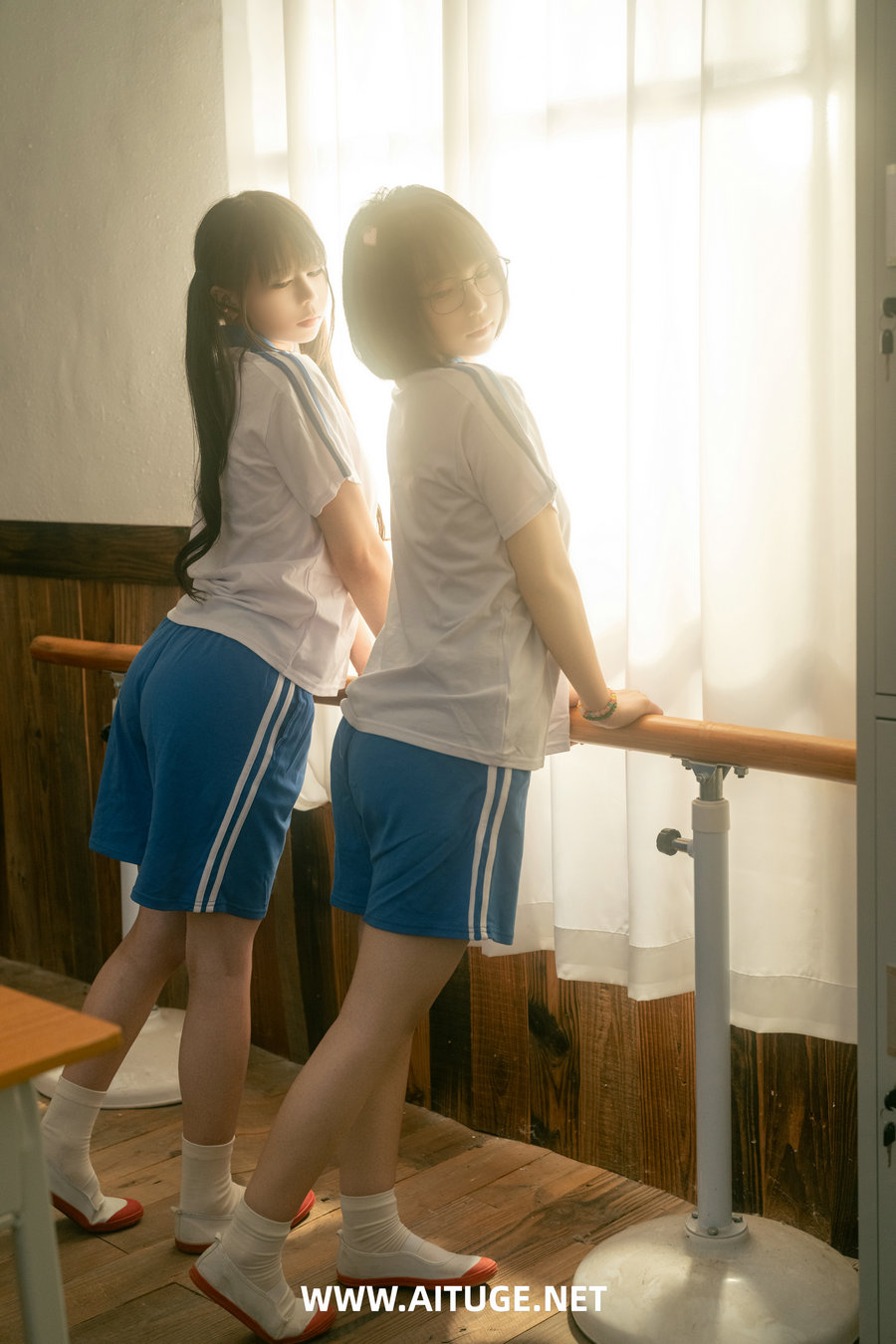 铁手叫兽 - 不开心和没烦恼 [17P1V-1.18GB]