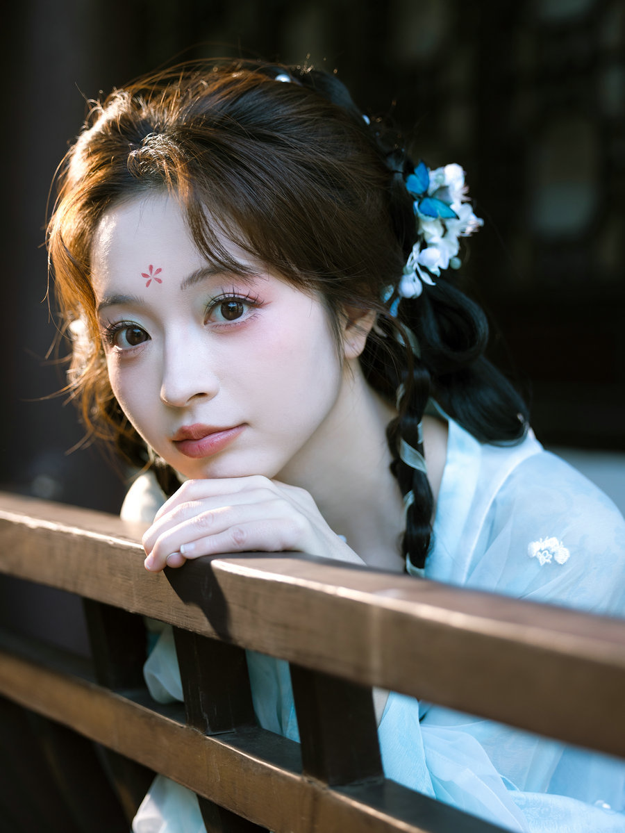 [YITUYU]艺图语 2026.03.22 清甜少女汉服外景 欢欢 [12P-114MB]
