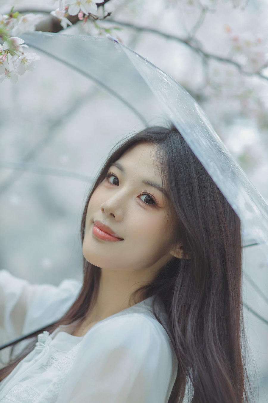 [YITUYU]艺图语 2026.03.26 白色樱花 西西 [28P-225MB]