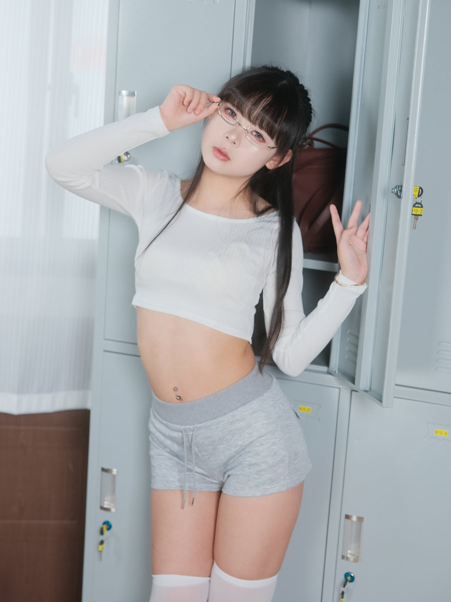 [YITUYU]艺图语 2026.03.31 运动服女老师 呱呱大帝 [27P-754MB]