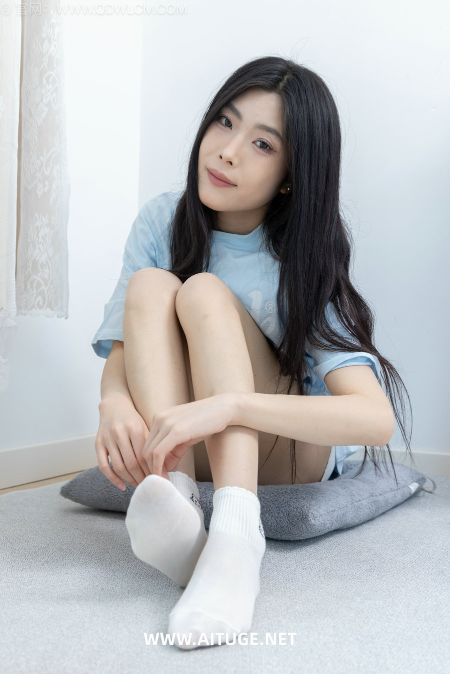 物恋传媒 No.2776 美式-帆布鞋、白棉袜、裸足 [158P1V-4.02GB]