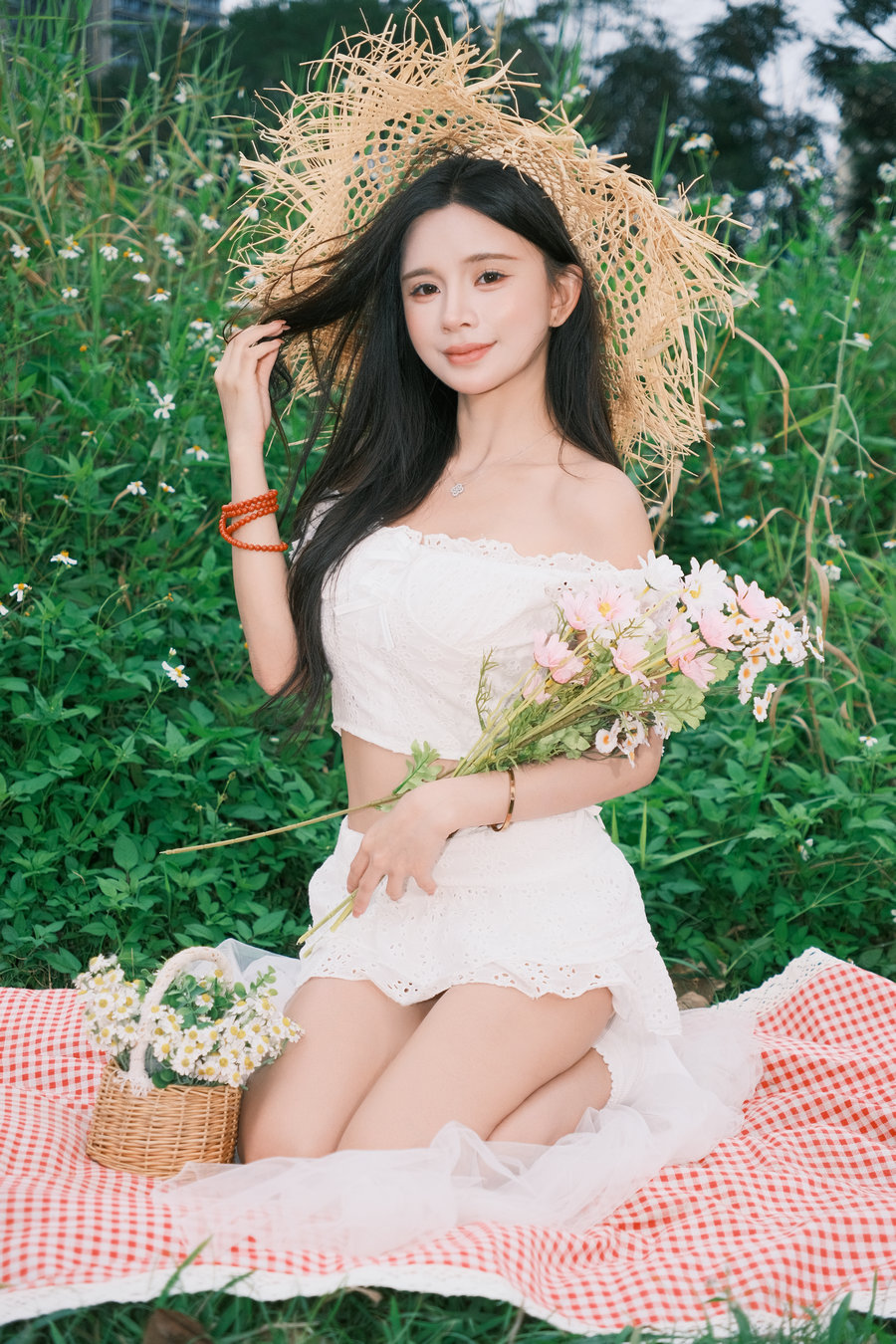 [YITUYU]艺图语 2026.04.02 青提味的夏日 Gaga [11P-262MB]