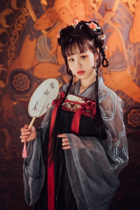 美少女晕崽 - 小琵琶精 [100P1V-1.03GB]