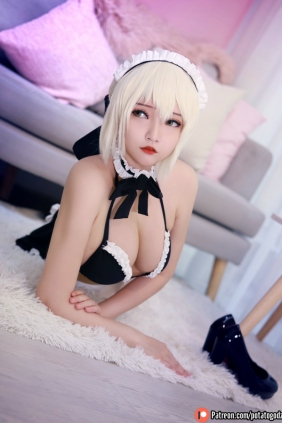 Coser小姐姐Potato Godzilla - Saber Alter Maid [43P-288MB]