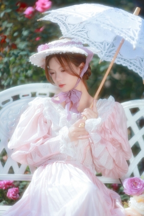 [YITUYU]艺图语 2025.11.25 爱神的花园 晶oba [16P-200MB]