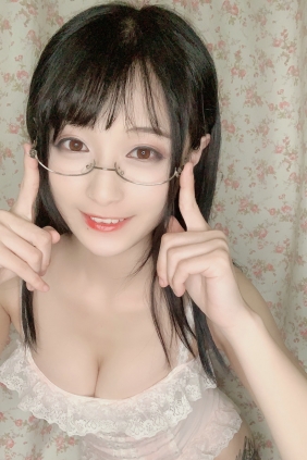 动漫博主铁板烧鬼舞w - 内衣连体 [13P-42MB]