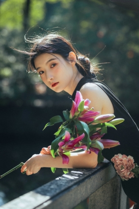 [YITUYU]艺图语 2026.04.02 在岭南，遇见了花神 tree [14P-288MB]