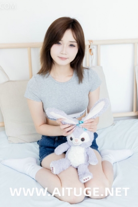 物恋传媒 No.2404 橙子-帆布鞋、白棉袜、裸足 [155P1V-3.89GB]