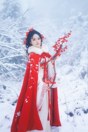 [YITUYU]艺图语 2026.02.03 踏雪寻梅 [10P-106MB]