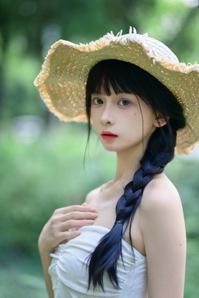 [YITUYU]艺图语 2025.12.28 森系 [15P-138MB]