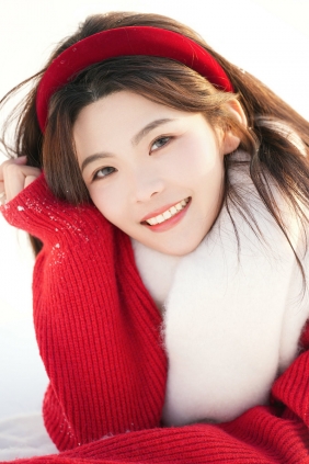 [YITUYU]艺图语 2026.03.27 雪地里的红蝴蝶 [23P-287MB]