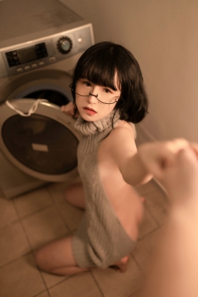 美少女晕崽 - 维修洗衣机 [52P-437MB]