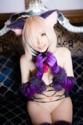 (Cosplay) KURUPIKA (桃色れく) Dangerous Beast えっちな衣装の後輩は好きですか ...