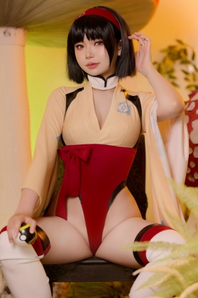 ZinieQ - Erika [36P-265MB]