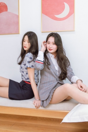 物恋传媒 No.1402 小竹&小敏-悠闲午后 [239P2V-7.10GB]