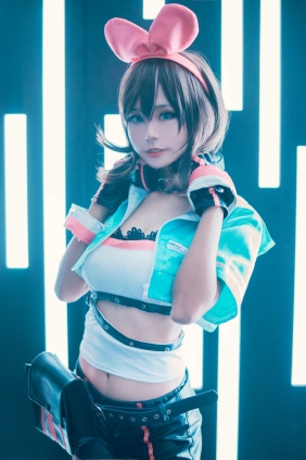 Yuuno - Kizuna AI [13P-125MB]