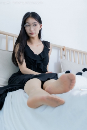 物恋传媒 No.2215 小影-躲进月色 [150P1V-4.13GB]