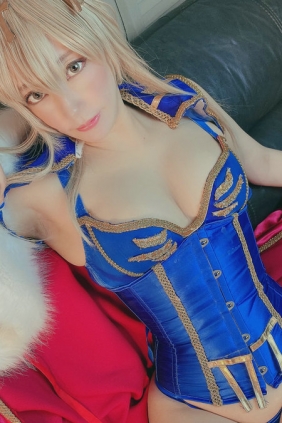 (Cosplay) [林檎蜜紀] 6月末までの限定衣装、すけべな乳上撮影 [23P32MB]