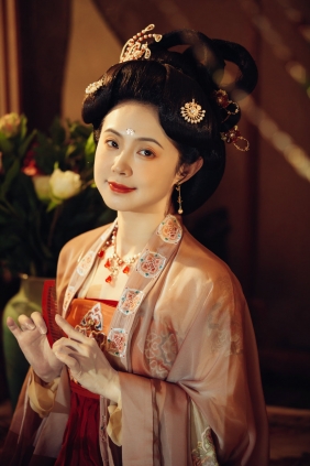 [YITUYU]艺图语 2025.05.07 国色芳华 水仙儿 [15P-230MB]