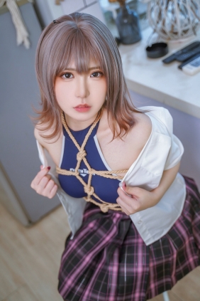 虎森森 - 危险关系 [60P-323MB]