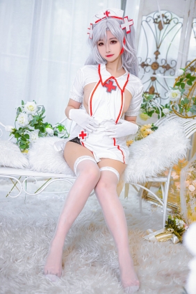 微博妹子Momoko葵葵 - 欧根之护士 [21P-128MB]