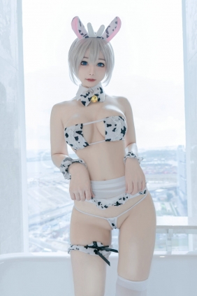 Kitkat Cosplay 9 - Uzaki Cow Maid [20P-243MB]