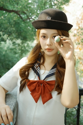 [YITUYU]艺图语 2025.12.18 绿叶下 [17P-397MB]
