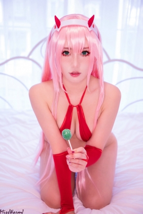 MisswarmJ - Zero Two Bikini [23P-15MB]