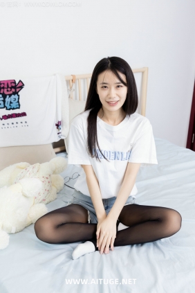 物恋传媒 No.2558 菜菜-高跟凉鞋、白棉袜、黑色踩脚裤、裸足 [160P1V-5.30GB]