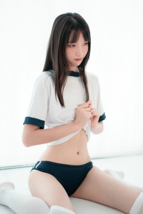 清纯妹子西瓜 - 死库水 [27P-145MB]
