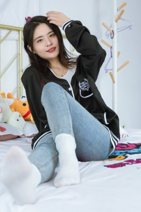 物恋传媒 No.1221 然然-误入藕花深处 [150P1V-4.13GB]