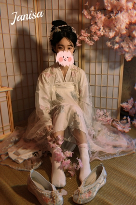 Janisa - 朝花向晚 [22P-146MB]