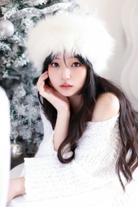 [YITUYU]艺图语 2025.12.31 白色圣诞 尤哩 [10P-189MB]