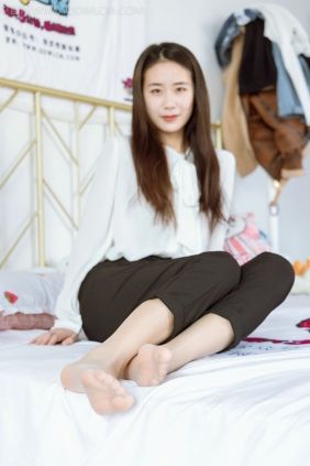 物恋传媒 No.1002 菜菜-遇见一片雪 [140P1V-4.65GB]