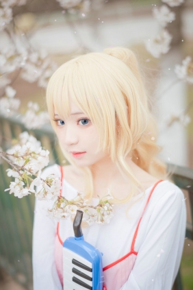 花柒Hana - 宫园熏粉裙 [9P-87MB]