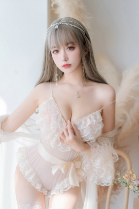 斗鱼米线线sama写真 - 凡尔赛公主 [52P-79MB]