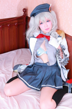 (Cosplay) (CH27) [みるちーず (りみる)] 我が艦隊の秘書官がぱんつを見せて誘惑し...
