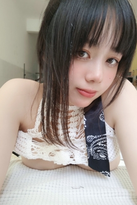 九言 - 超短裤 [21P-59MB]