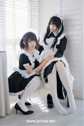 十万珍吱伏特 x 轩萧学姐 - 双人女仆 [110P1V-1.27GB]