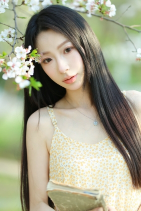 [YITUYU]艺图语 2026.03.07 樱花树下 小吕板板 [14P-67MB]