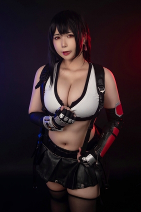 Uy Uy - Tifa Lockhart [88P9V-942MB]