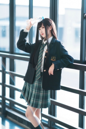 微博妹子三度_69 - 森林来信JK [15P-70MB]