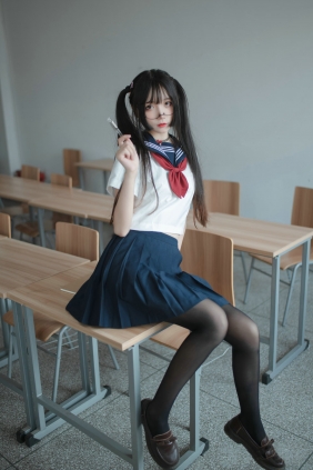 清纯少女五更百鬼 - 要一起学习吗 [8P-28MB]
