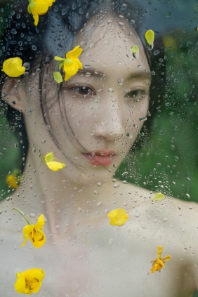 [YITUYU]艺图语 2025.05.19 黄槐花开 阿吉缘子 [18P-142MB]